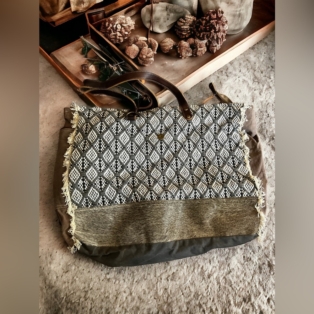 Myra Bag